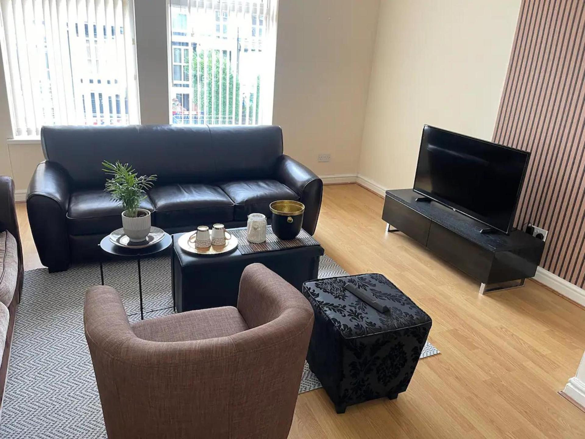 2-Bed Apartment - Sleeps 4 - Street Parking - Wifi Манчестер Экстерьер фото