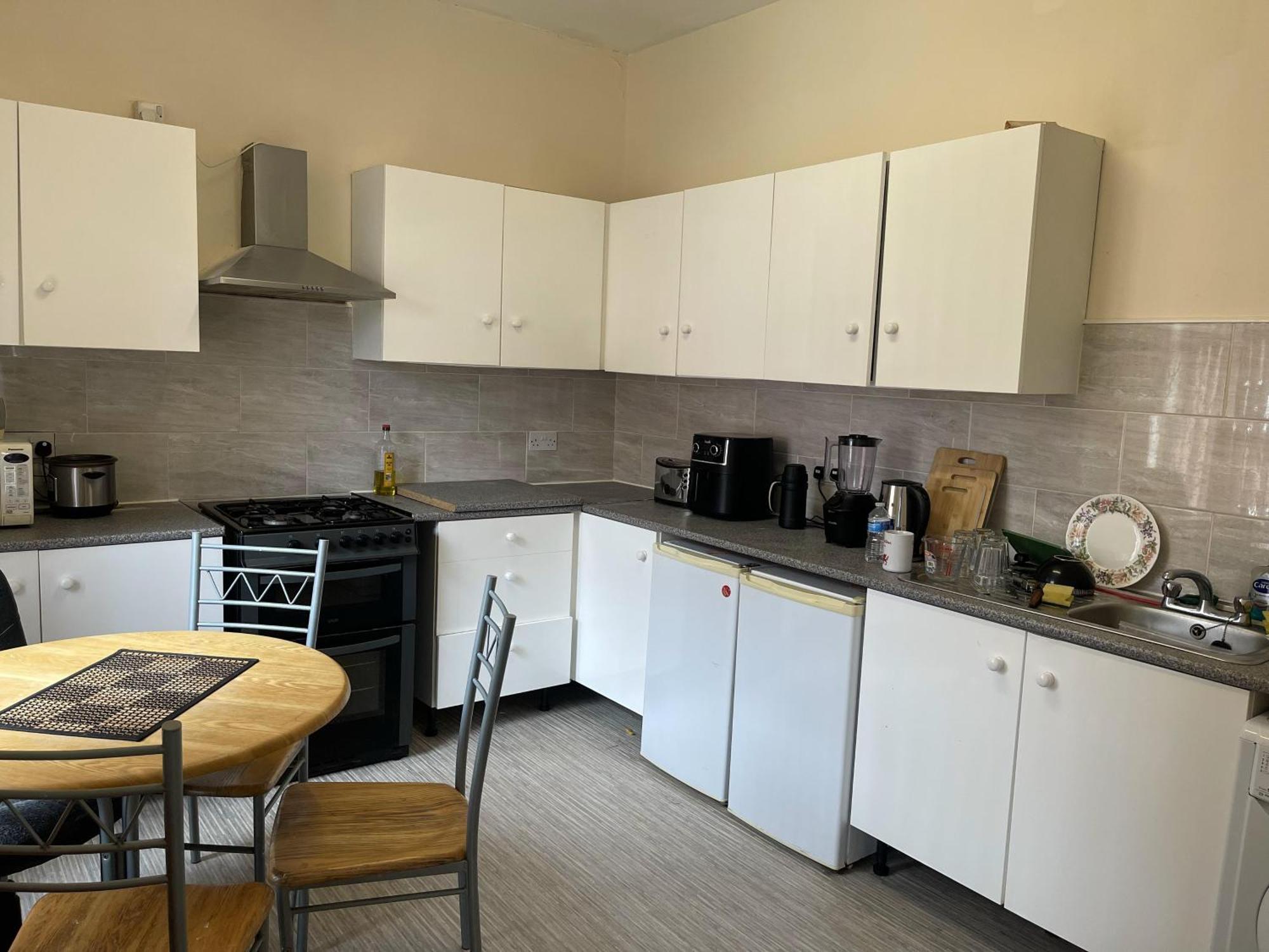 2-Bed Apartment - Sleeps 4 - Street Parking - Wifi Манчестер Экстерьер фото
